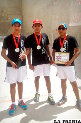 Plantel de Anvemo, ganador en la categoría Segunda
