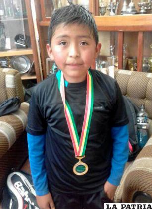 Andrés Vargas, campeón en la categoría Sub-12