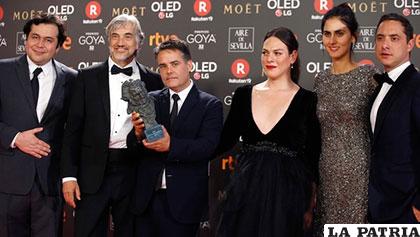 El cineasta Sebastián Leilo recibió el premio Goya junto a Daniela Vega en 