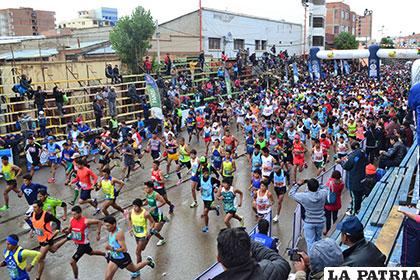 5 mil atletas fueron parte de la carrera 10K en Oruro