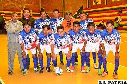 Los jugadores de Luz y Fuerza con el compromiso de mejorar en sus siguientes compromisos