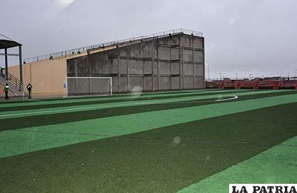 Complejo deportivo entregado en el barrio San Miguel