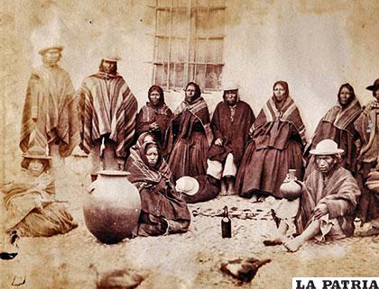 Indígenas de antaño /FOTOS ANTIGUAS DE ORURO