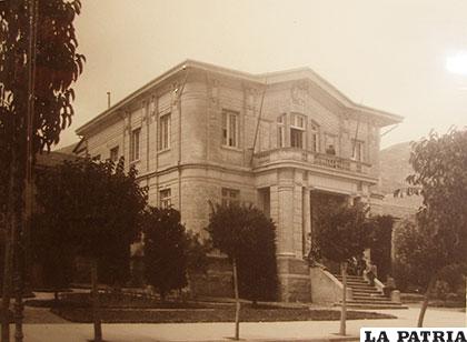 COLEGIO NACIONAL SIM?N BOLÍVAR