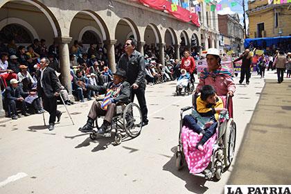 Personas con discapacidad no quisieron quedar ajenAs al festejo por la efeméride departamental