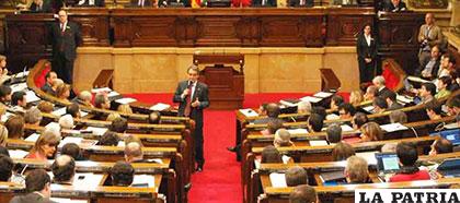 Ayer se esperaba que los letrados del Parlamento regional de Cataluña se pronunciaran sobre la fórmula de elección