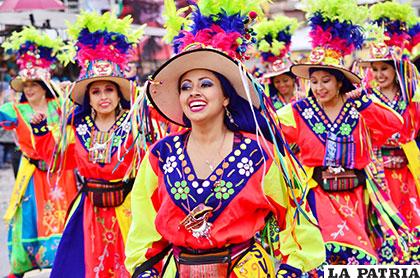 La devoción de los danzantes en el Carnaval de Oruro es evidente /Archivo