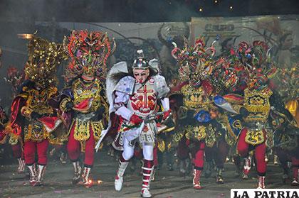La Diablada Ferroviaria se caracteriza por el buzo rojo