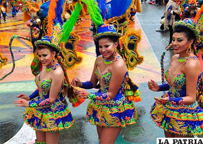 La Morenada Central Oruro fundada por la Comunidad Cocani se caracteriza también por la belleza de sus figuras