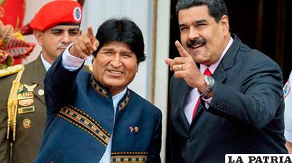 Los presidentes Evo Morales y Nicolás Maduro