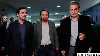 Garzón, Iglesias y Zapatero en la sede donde se realizó el apoyo a Morales