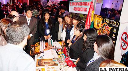 La exposición que se hizo en La Paz sobre el Buen Ciudadano-Conductor /Programa de Líderes