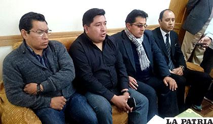 Durante la conferencia de prensa de dirigentes del Oruro Royal