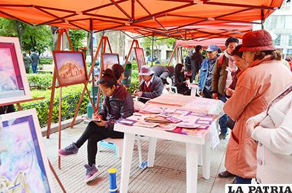 Artistas retornaron a la Feria de las Artes / LA PATRIA/Johan Romero