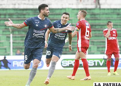 Lucas de Souza estuvo en una tarde inspirada, anotó tres goles /APG