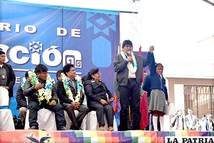 El año escolar a nivel nacional fue inaugurado desde Oruro /LA PATRIA/KARINA PILLCO 
