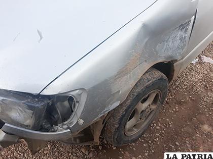 El vehículo presenta daños de relativa consideración/ LA PATRIA