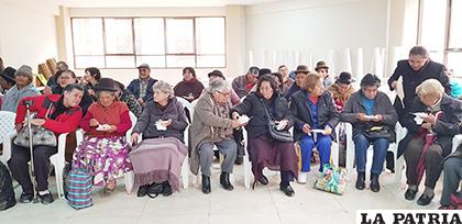 Adultos mayores disfrutaron de una jornada de actividades/ LA PATRIA