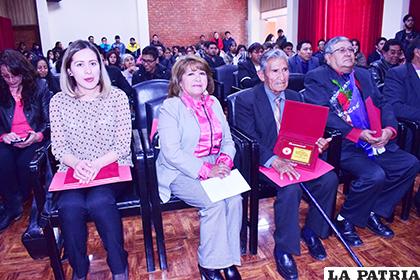 Sesión de Honor de Unior en homenaje al 10 de Febrero /LA PATRIA