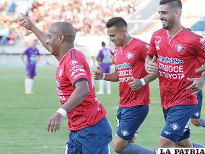 Triplete de Serginho para el triunfo de los 