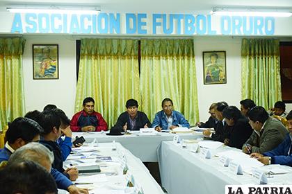 En el curso de las siguientes semanas se aprobará la convocatoria en reunión de Consejo Central/archivo LA PATRIA
