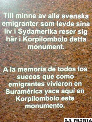 Monumento de piedra en el centro de Korpilombolo