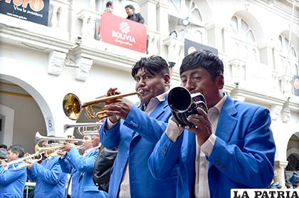 Bandas son importantes en el Carnaval de Oruro / LA PATRIA/Archivo