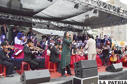 Recital en homenaje a los 238 años de la efeméride departamental de Oruro /LA PATRIA