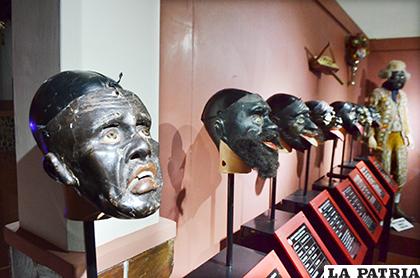 Máscaras antiguas en el Museo 