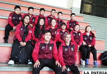 Delegación orureña que participó en el selectivo realizado en La Paz /cortesía Gustavo Cortez