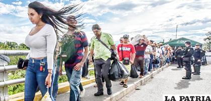 El número de venezolanos establecidos en Colombia al cierre de 2018 ascendió a 1.174.743 / 800NOTICIAS