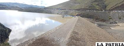 Oruro cuenta con una nueva represa en Poopó/Gad-Oru