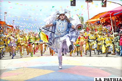 Bailar en el Carnaval de Oruro resulta 