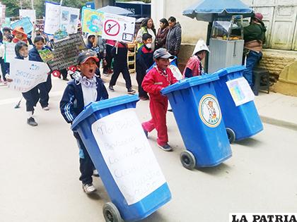 Niños salen en defensa del medioambiente /LA PATRIA 
