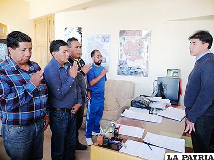 El nuevo directorio de la Asociación Departamental de Pelota de Mano, Raqueta y Paleta de Oruro /CORTESÍA LUIS MOLINA