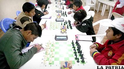 Una de las partidas durante el selectivo de ajedrez/ GENTILEZA ANANDA ZUBIETA
