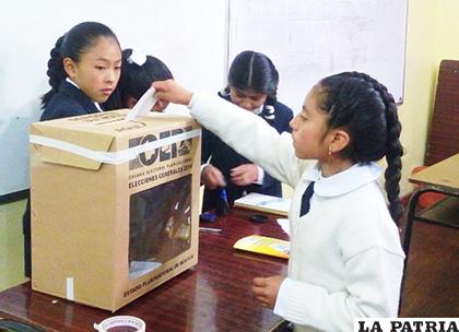 Oruro es pionero en implementar las elecciones de los gobiernos estudiantiles /OEP.ORG.BO