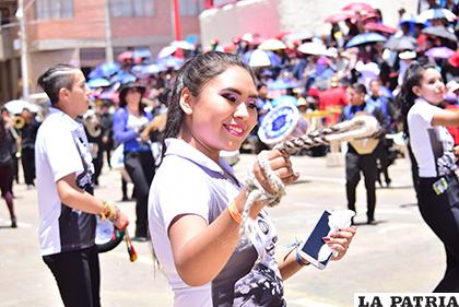 Hermosas damas engalanaron los bloques de la llamerada Zona Norte/ LA PATRIA