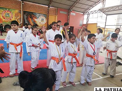 A su corta edad asistió a varios campeonatos