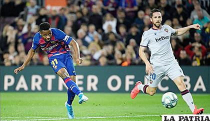 Ansu Fati la nueva figura del Barcelona anotó el primero de su equipo /as.com