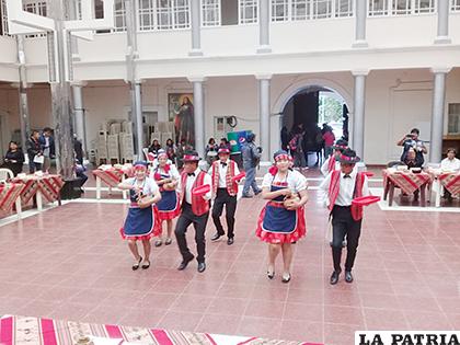 Danza de las guaycudoras del Centro Warmis Yanaparikuna /LA PATRIA