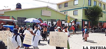 Ayer en la mañana se movilizaron, en marcha se dirigieron a la plaza principal /LA PATRIA