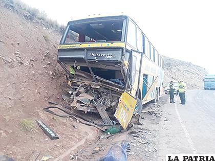 El conductor del bus perdió la vida en el lugar del hecho /LA PATRIA