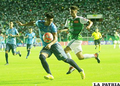 Oriente Petrolero ganó 2-1 en el último clásico que jugaron el 01/12/2019 /APG