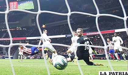 Ángel Correa anotó el gol que le dio el triunfo al Atlético de Madrid ante el Granada /as.com
