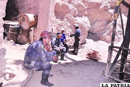 La fuerza de los mineros caracteriza a Oruro