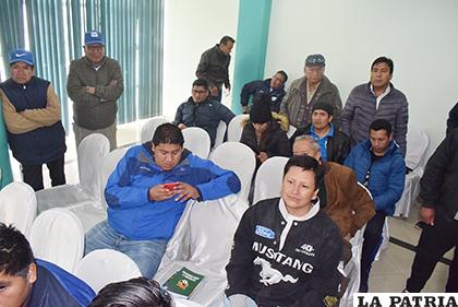 Son pocos los socios del club San José que participan en las reuniones /Reynaldo Bellota /LA PATRIA
