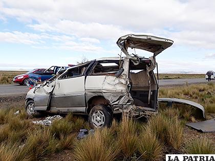 El accidente ocurrió en la carretera Oruro-Potosí /LA PATRIA
