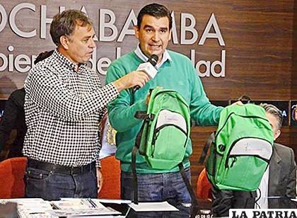 José María Leyes fue denunciado por la compra irregular de mochilas y útiles escolares /lavozdetarija.com
