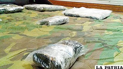 Más de 2 kilogramos de marihuana fueron secuestrados en el operativo / LA PATRIA